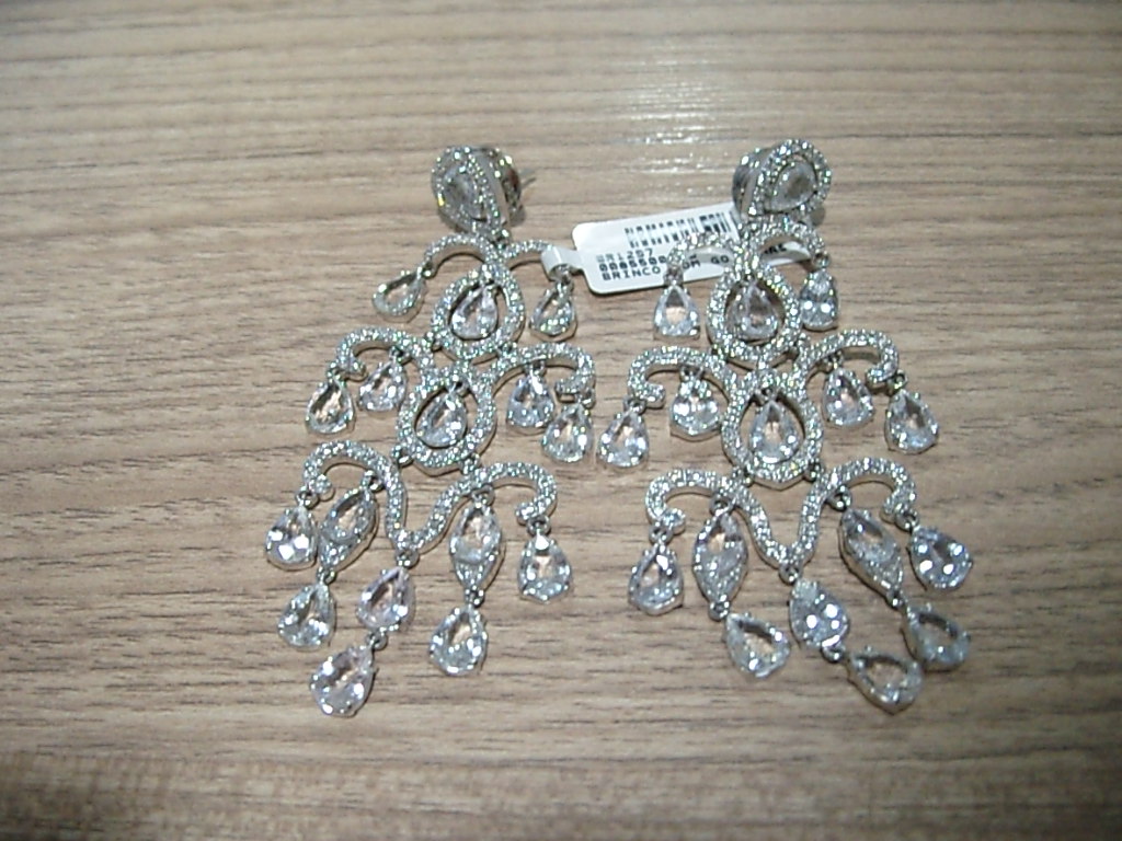 Brinco em Ouro Branco 18k II