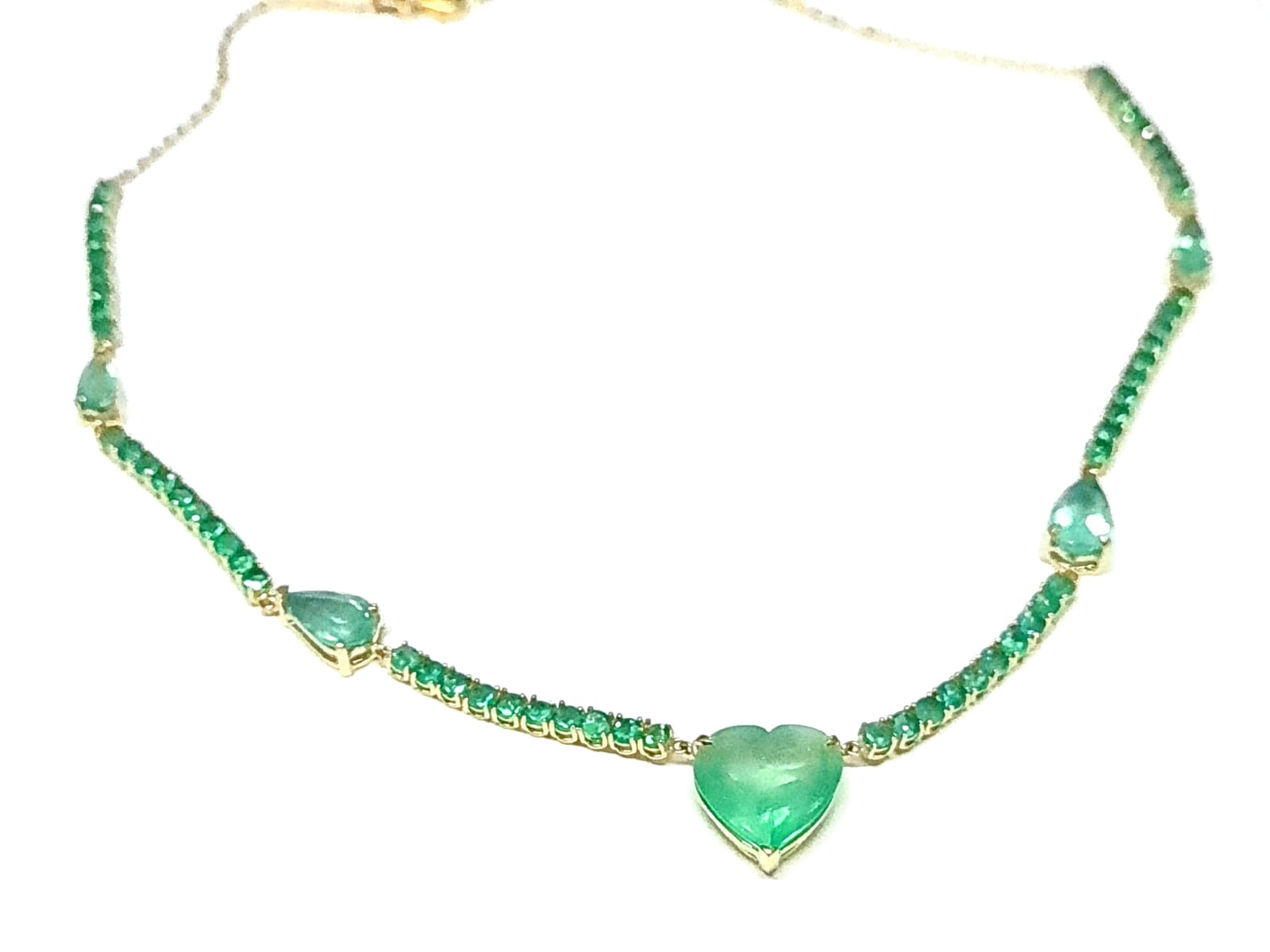 Colar Coração em Ouro Amarelo 18k com Esmeralda