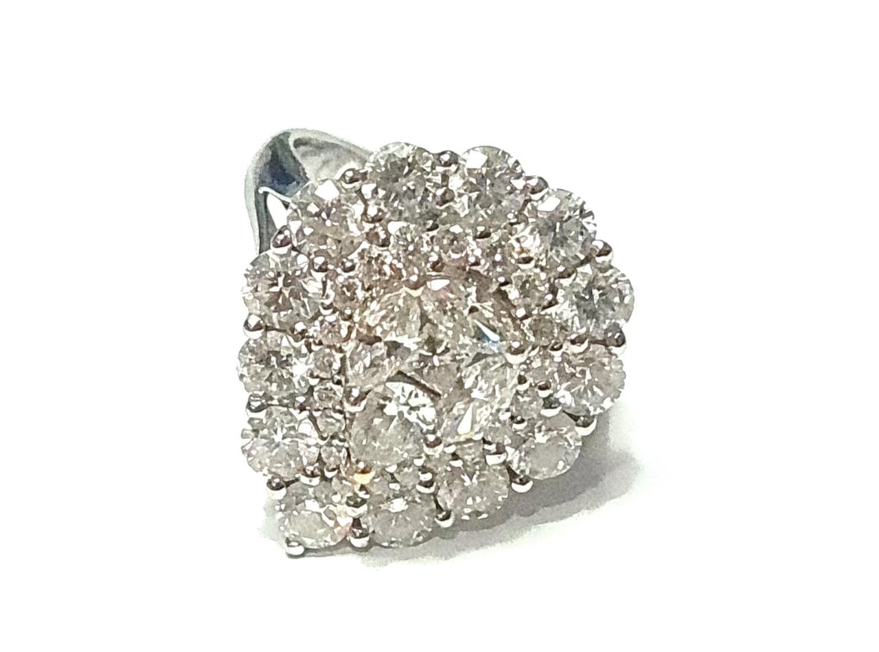 Anel em Ouro Branco 18k com Diamante II