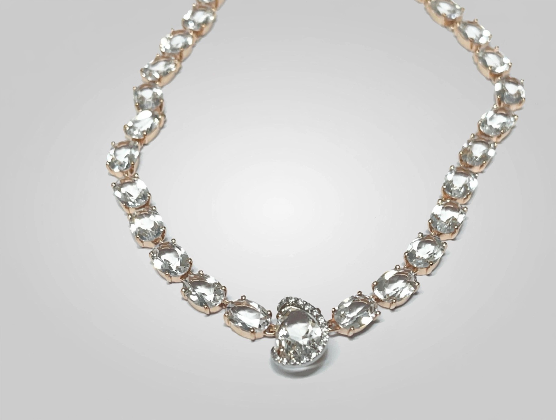 Colar em Ouro Rosé 18k com Diamante e Quartzo