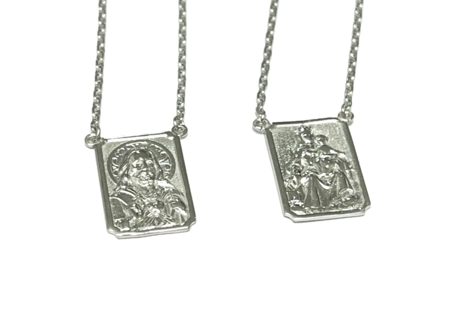 Escapulário em Ouro Branco 18k