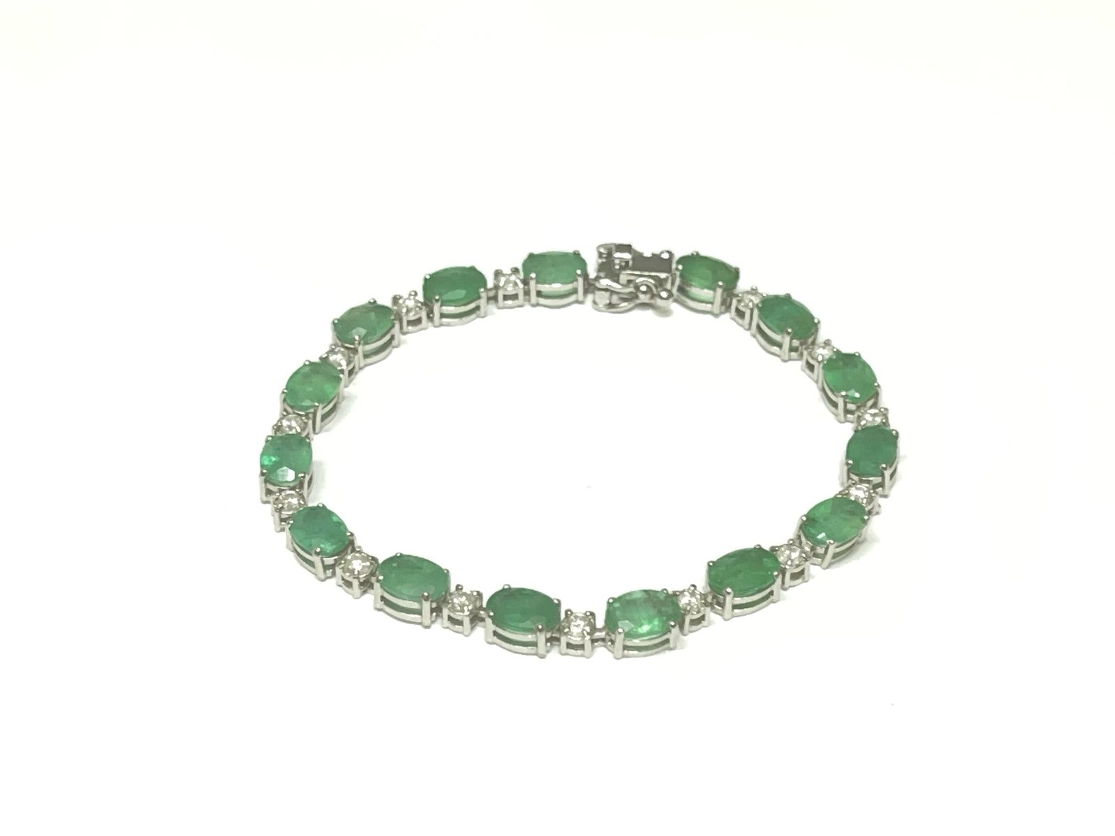 Pulseira em Ouro Branco 18k com Esmeralda