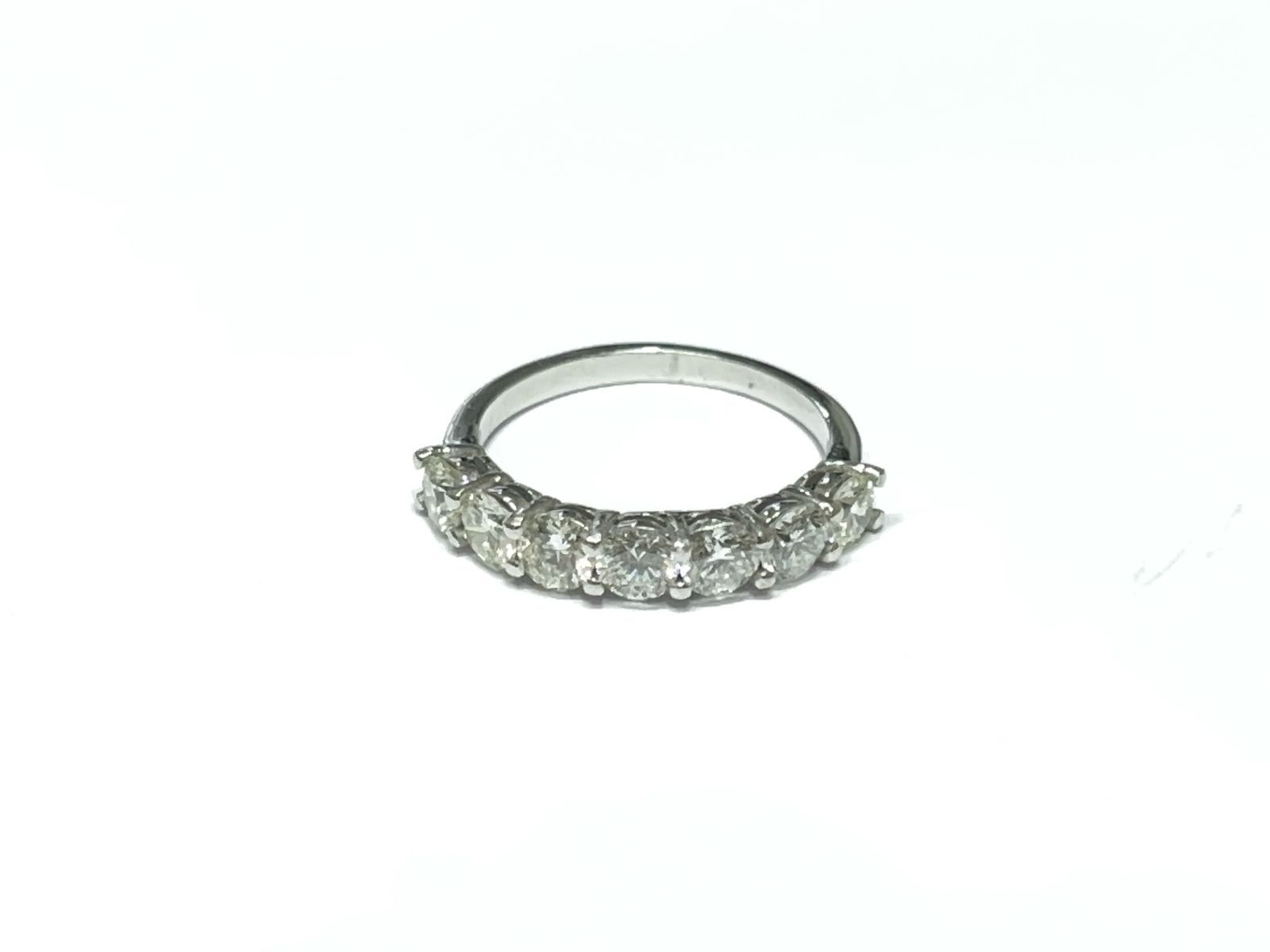 Aliança em Ouro Branco 18k com Diamante II